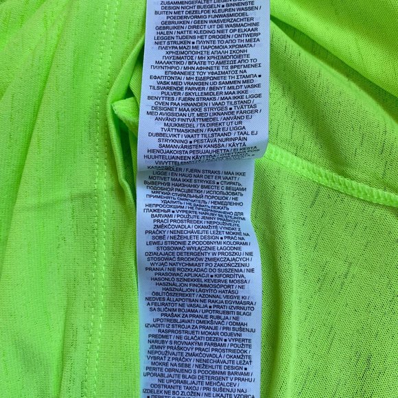 NWT Nike Dri-FIT Miler Men's Running T-Shirt Color Green  Size S - Picture 6 of 8